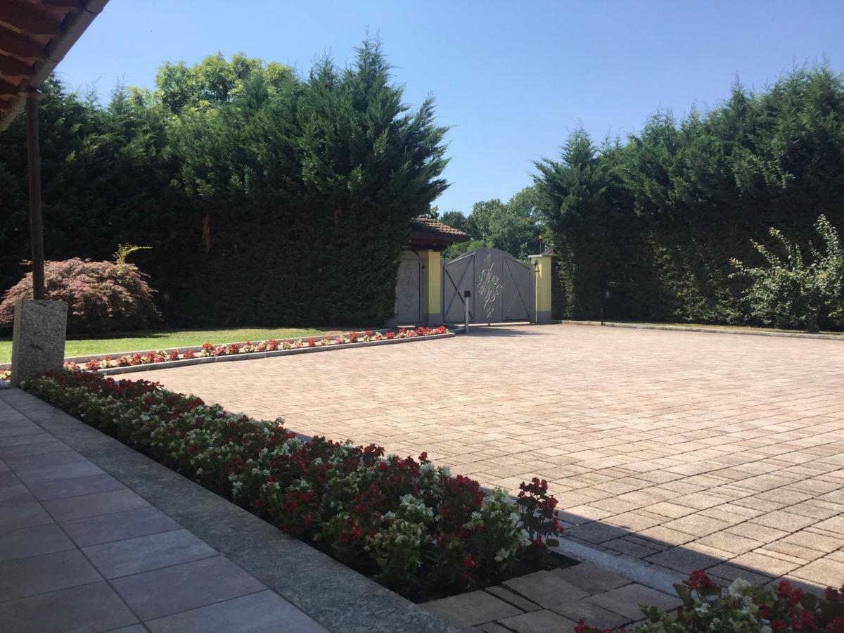 Villa Althea Ronago Ngoại thất bức ảnh