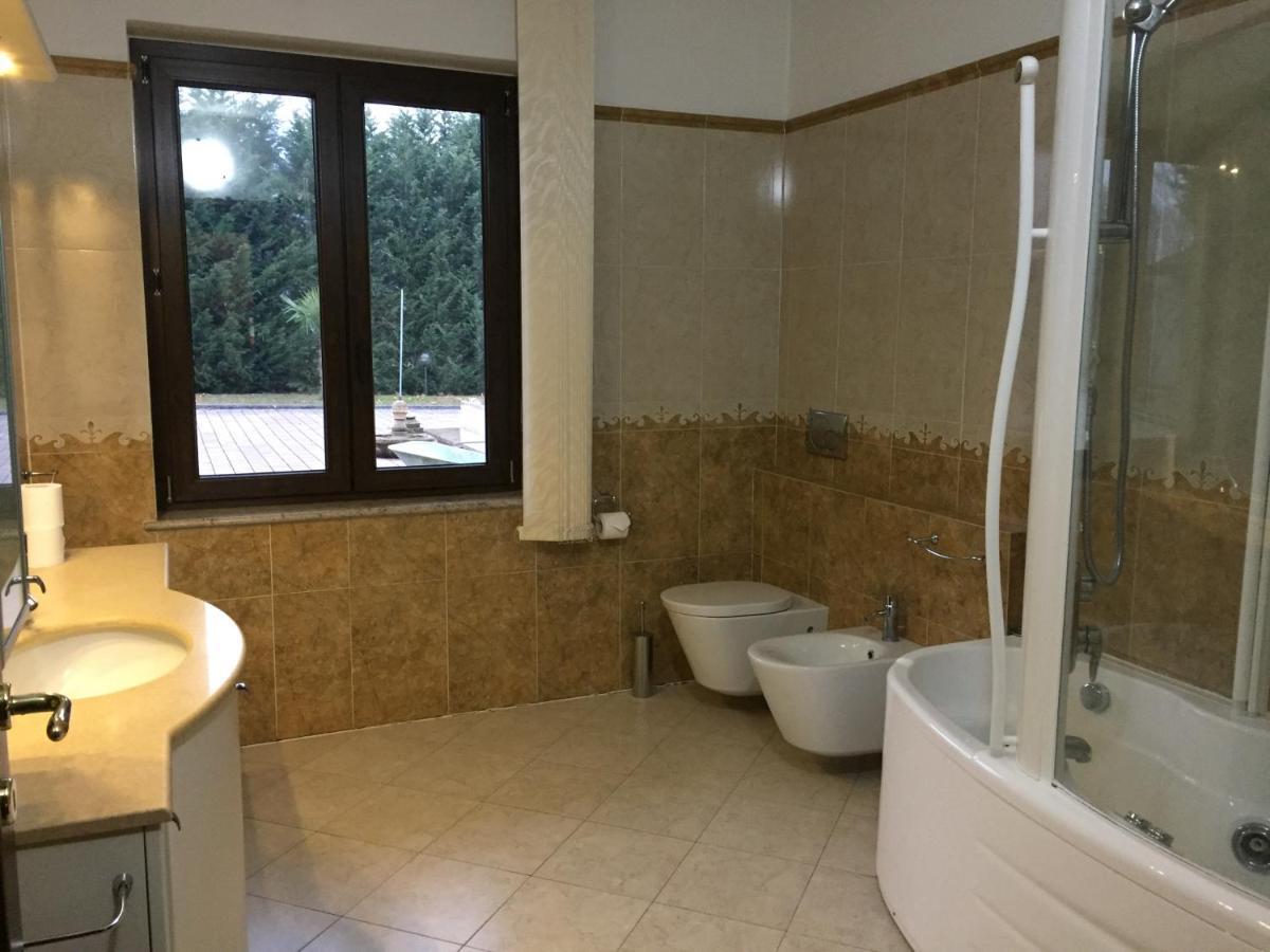 Villa Althea Ronago Ngoại thất bức ảnh
