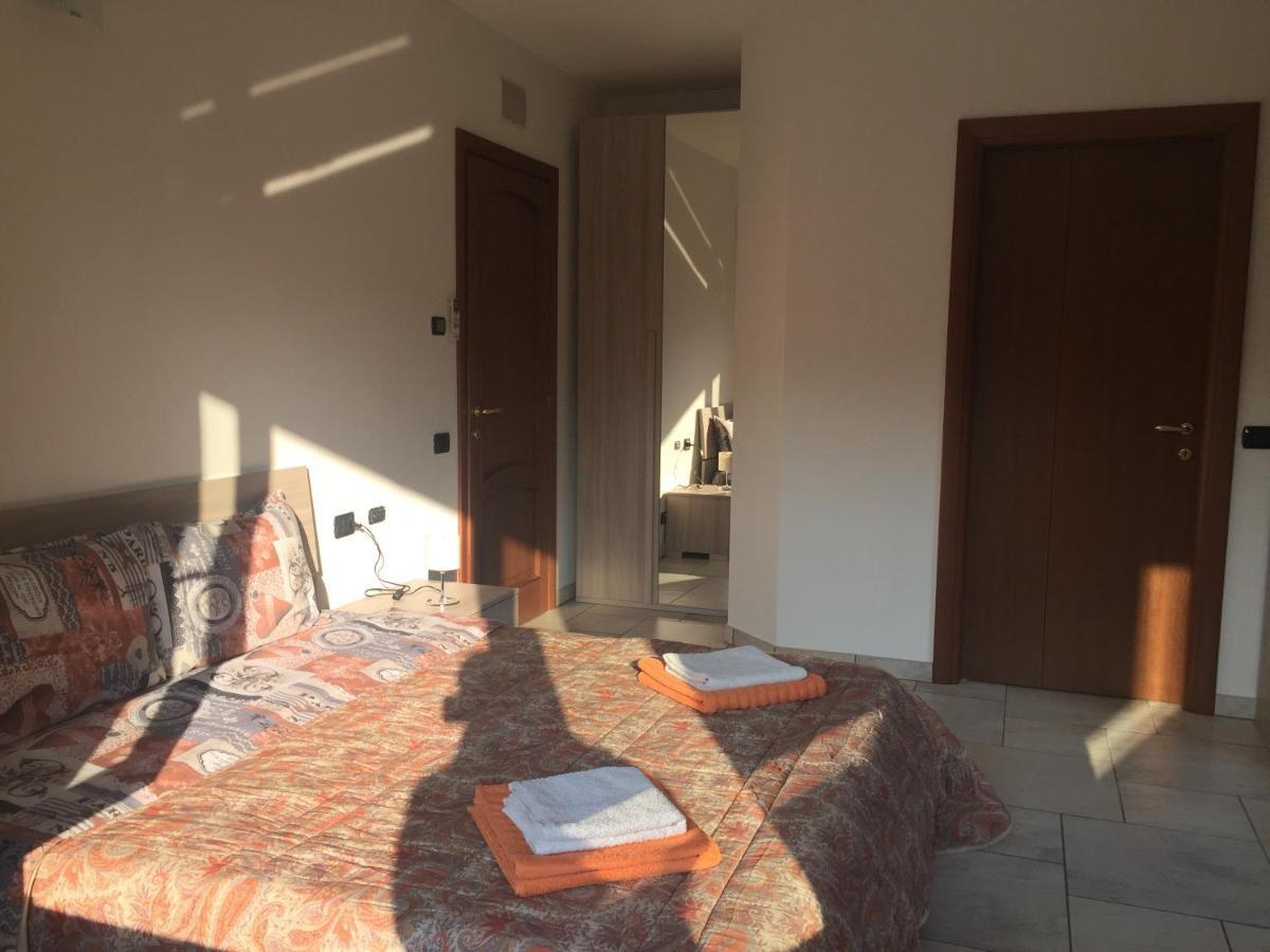 Villa Althea Ronago Ngoại thất bức ảnh